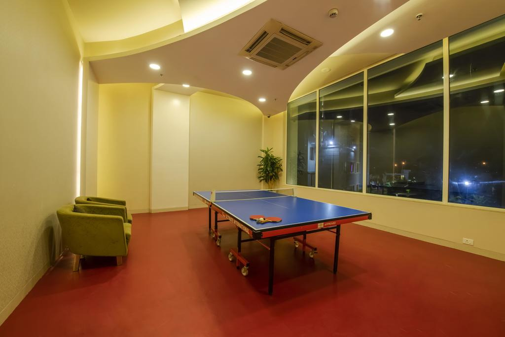 Нашик: Hotel Express Inn