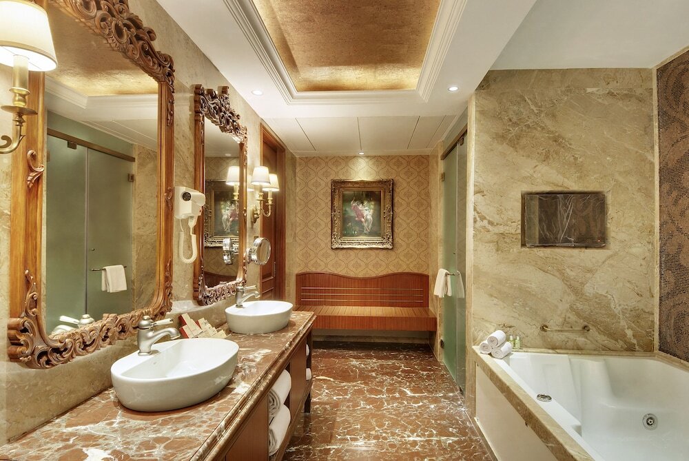 Нашик: Hotel Express Inn