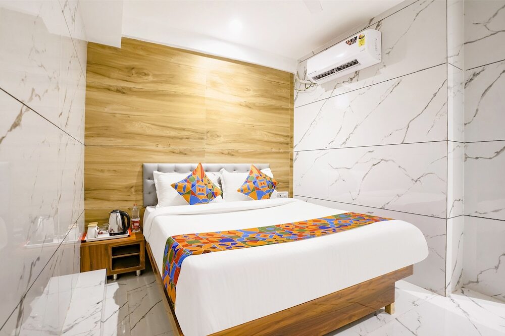 Мумбаи: FabHotel Shubham Inn
