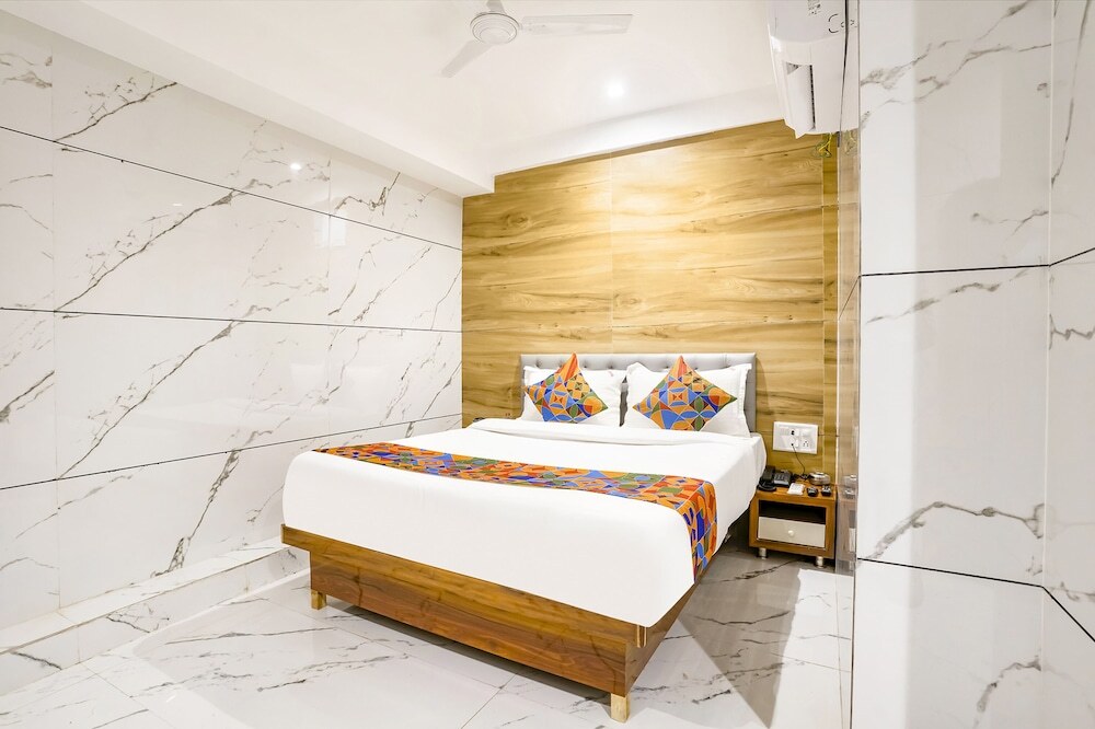 Мумбаи: FabHotel Shubham Inn