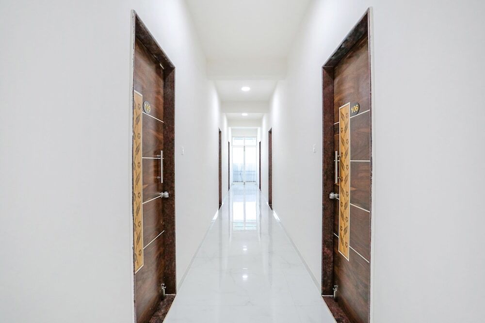 Нашик: Fabhotel Blue Ocean Mnj Resort