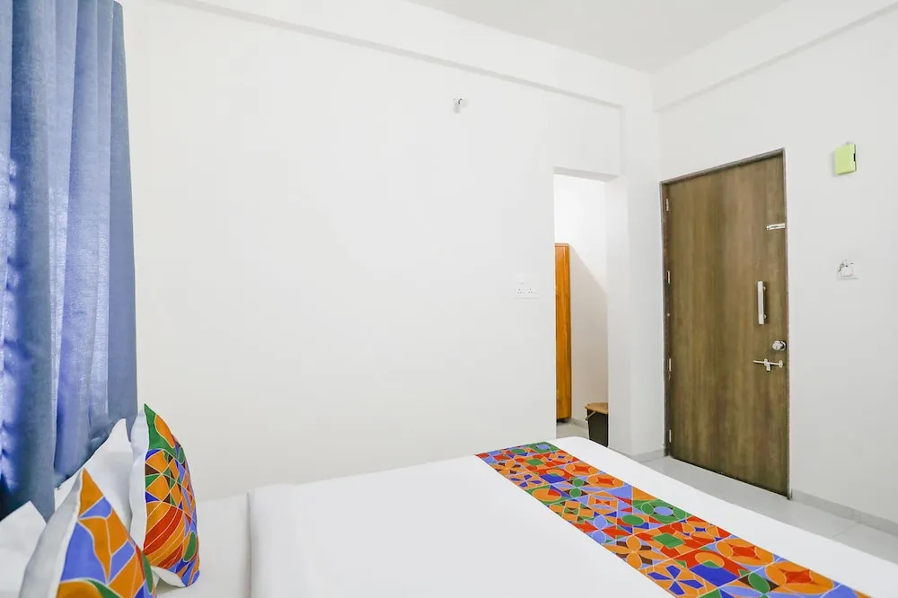 Нашик: Fabhotel Blue Ocean Mnj Resort
