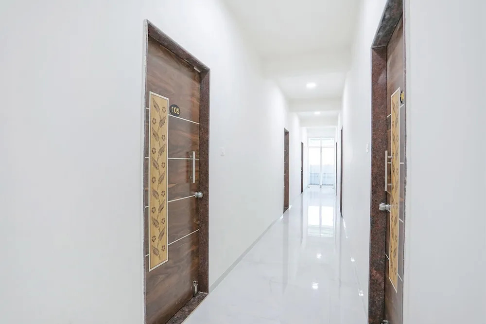 Нашик: Fabhotel Blue Ocean Mnj Resort