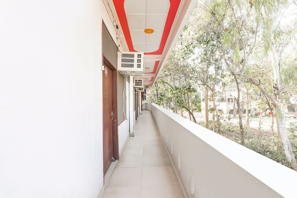 Файзабад: Fabexpress Vindhyawasini Palace