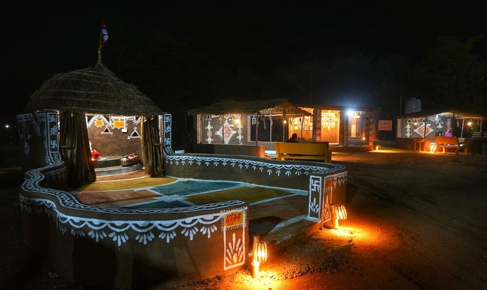 Панна: Bundeli Camps and Resorts, Panna