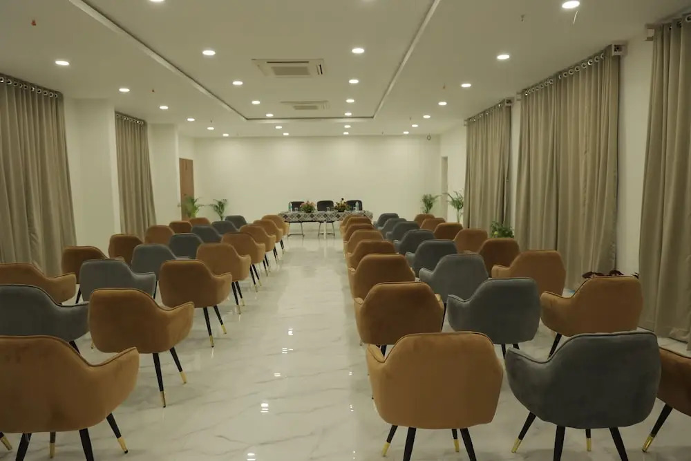 Bilaspur: Hotel The City Crown-Bilaspur