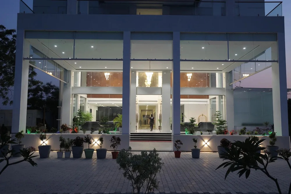 Bilaspur: Hotel The City Crown-Bilaspur