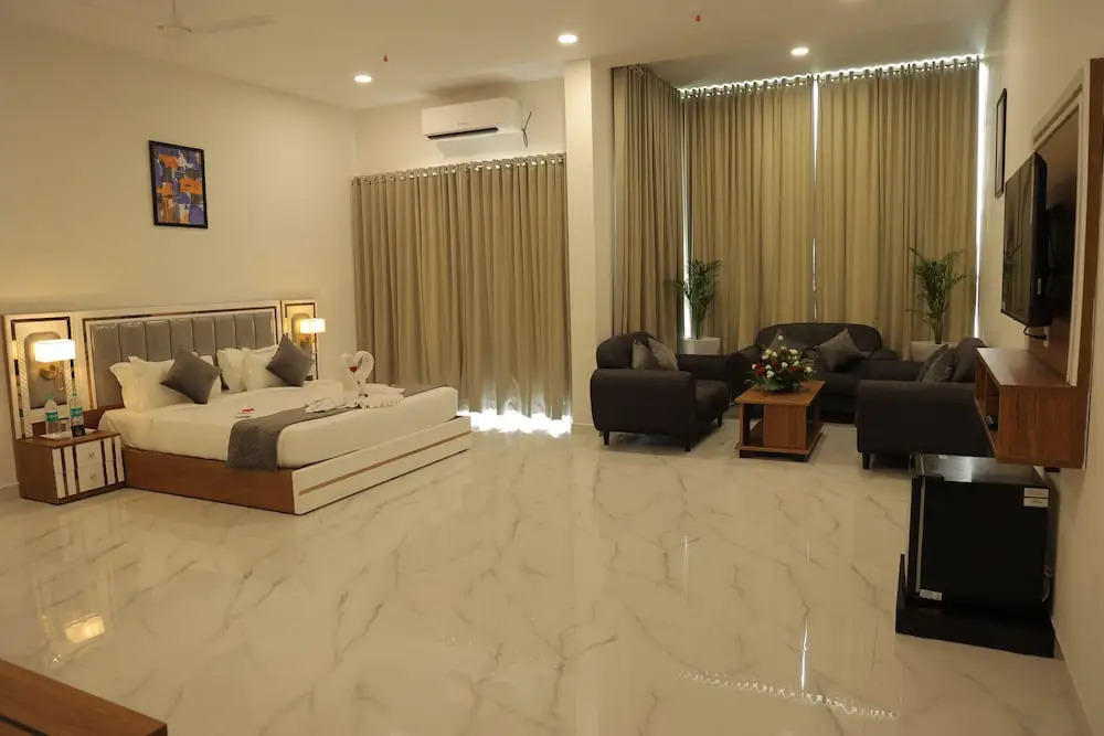 Bilaspur: Hotel The City Crown-Bilaspur