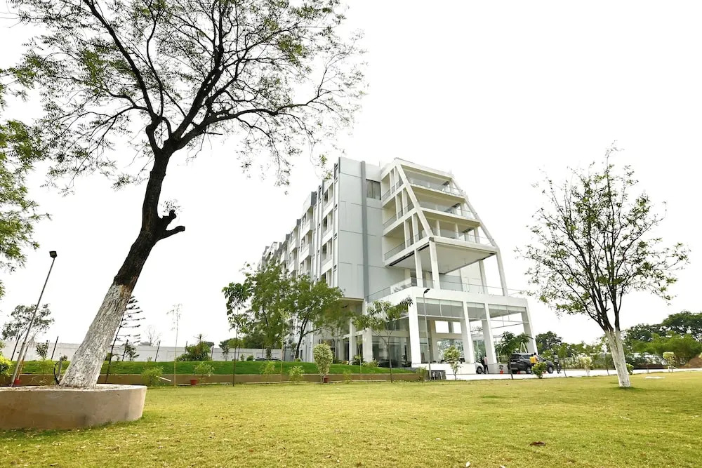 Bilaspur: Hotel The City Crown-Bilaspur