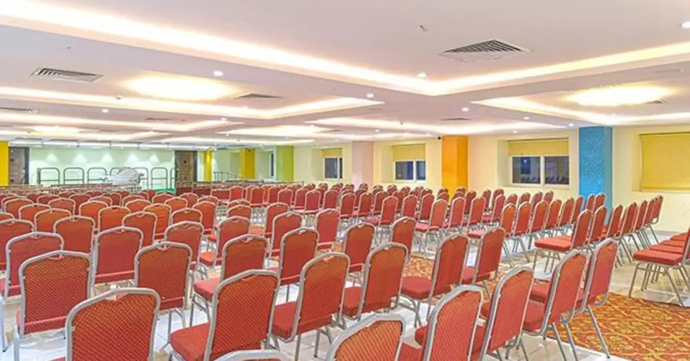 Висакхапатнам: Fabhotel Sb Square