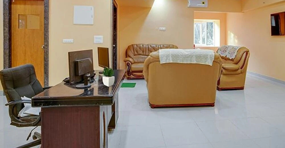 Висакхапатнам: Fabhotel Sb Square