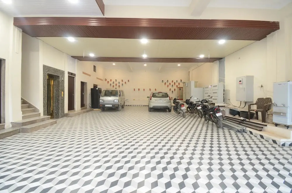 Натхдвара: Hotel Sundar Vilas - 100 Meters from Shrinathji Temple.