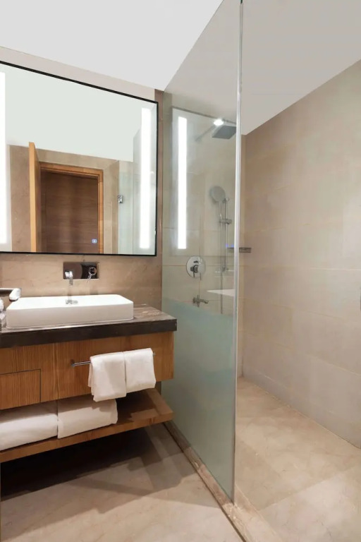 Вриндаван: Radisson Hotel Vrindavan