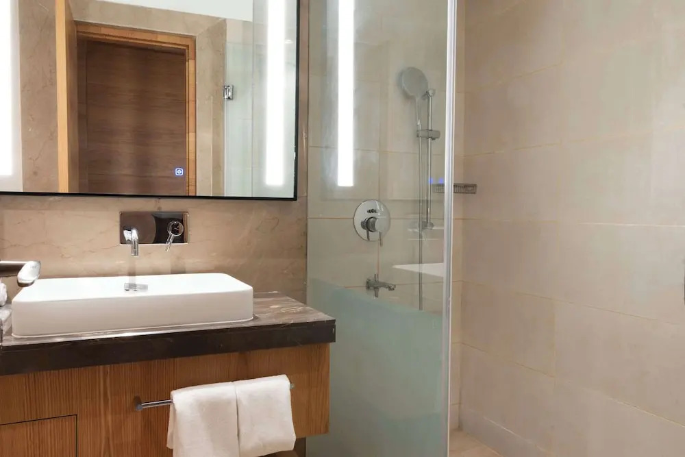 Вриндаван: Radisson Hotel Vrindavan