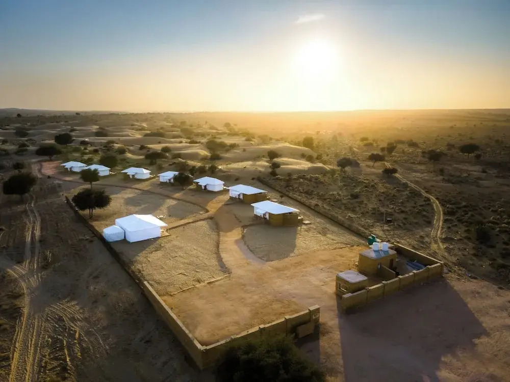 Государственный заповедник Desert National Park: Grand Khalifa Luxury Camp