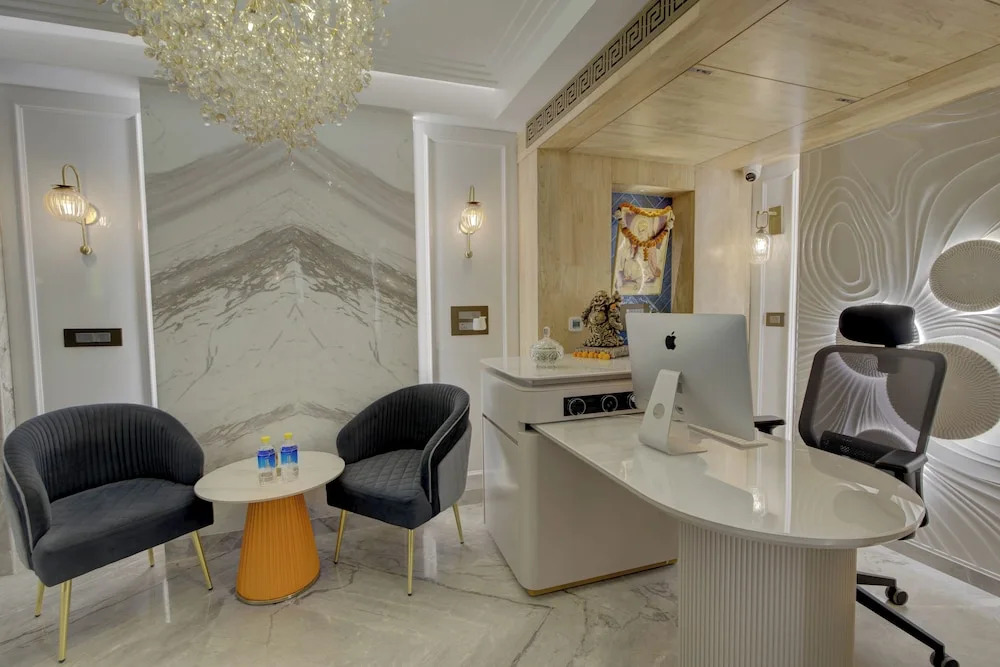 Нью-Дели: Empire Platinum Suites