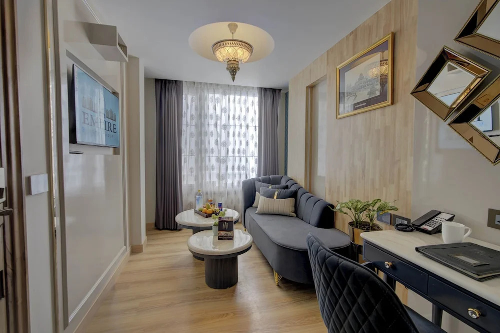 Нью-Дели: Empire Platinum Suites