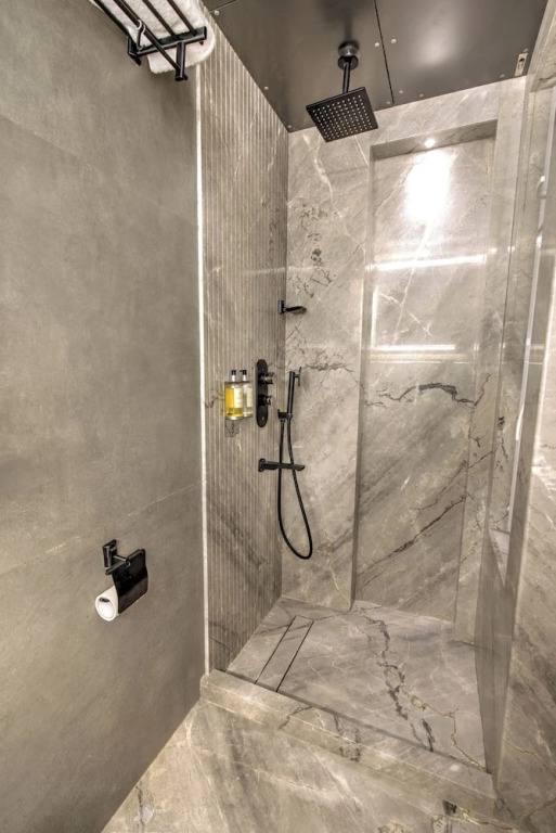 Нью-Дели: Empire Platinum Suites