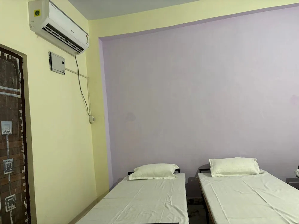 Гвалиор: BSSN Guest House