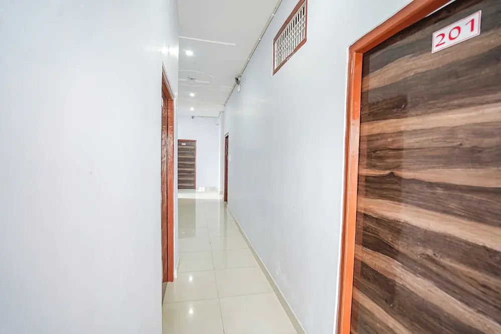 Файзабад: Fabhotel Shristi Homestay