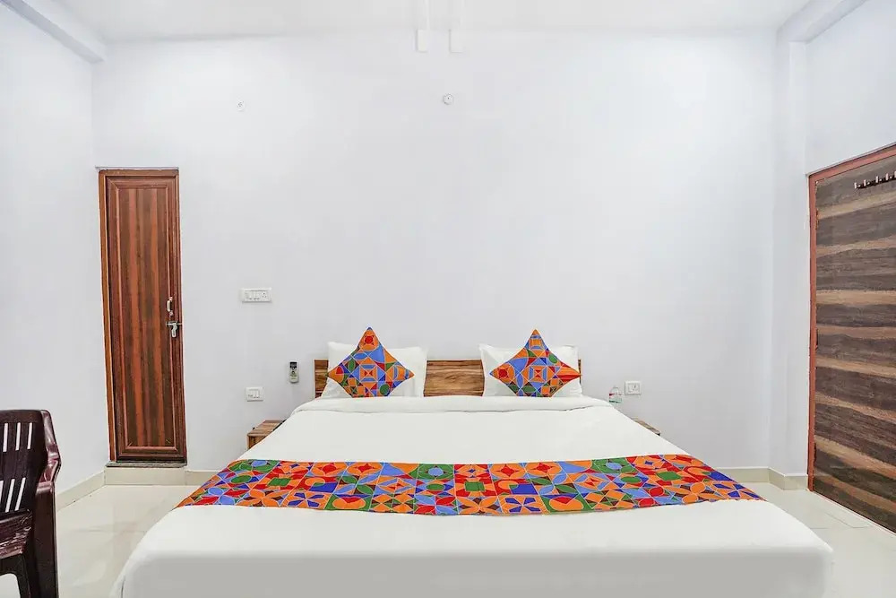 Файзабад: Fabhotel Shristi Homestay