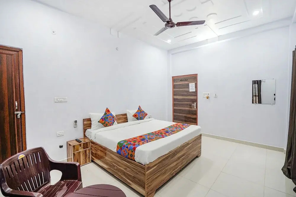 Файзабад: Fabhotel Shristi Homestay