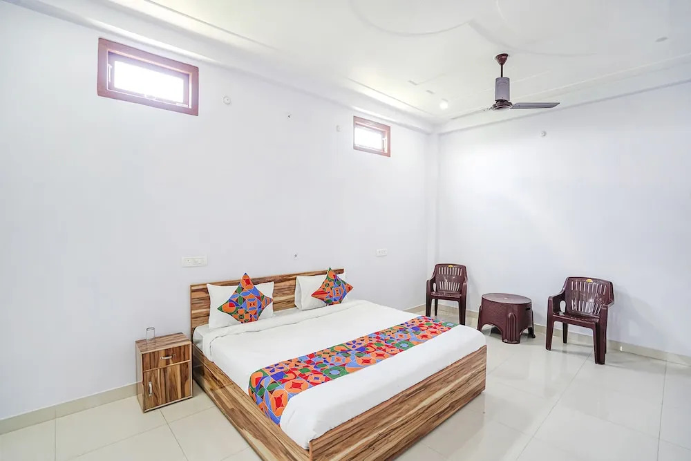 Файзабад: Fabhotel Shristi Homestay