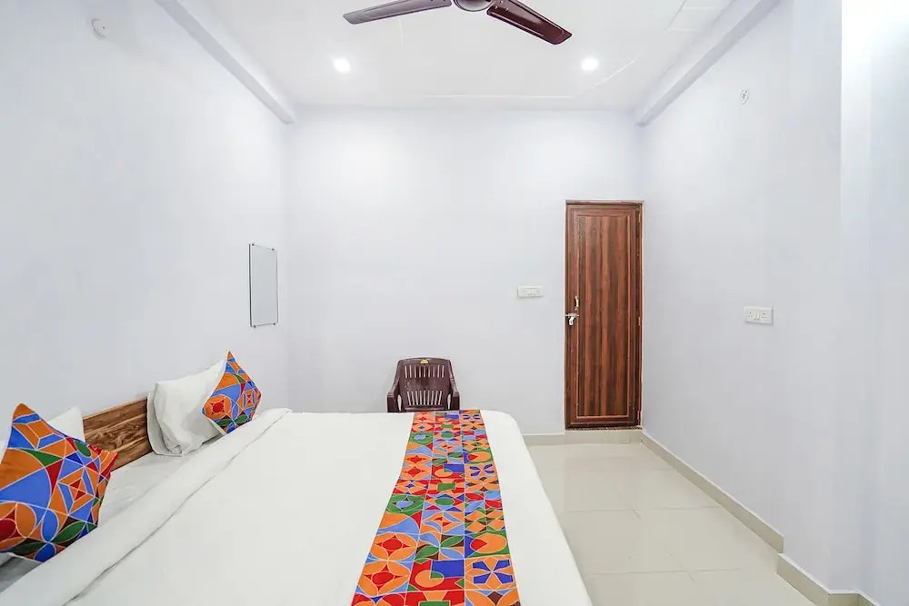 Файзабад: Fabhotel Shristi Homestay