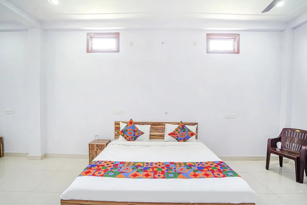 Файзабад: Fabhotel Shristi Homestay