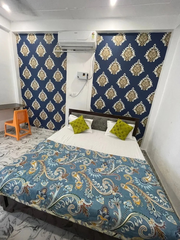 Файзабад: Ayodhya Dham Hotel By GRB