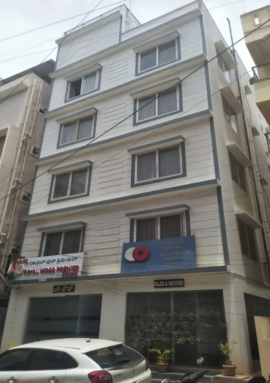 Бангалор: Hotel Royalwood Premier - Domlur