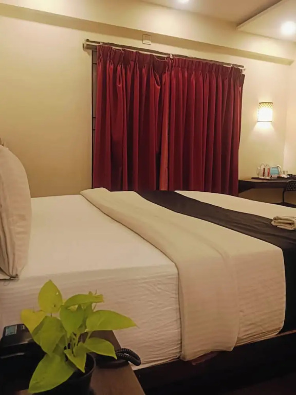 Hotel Royalwood Premier - Domlur — фото 3