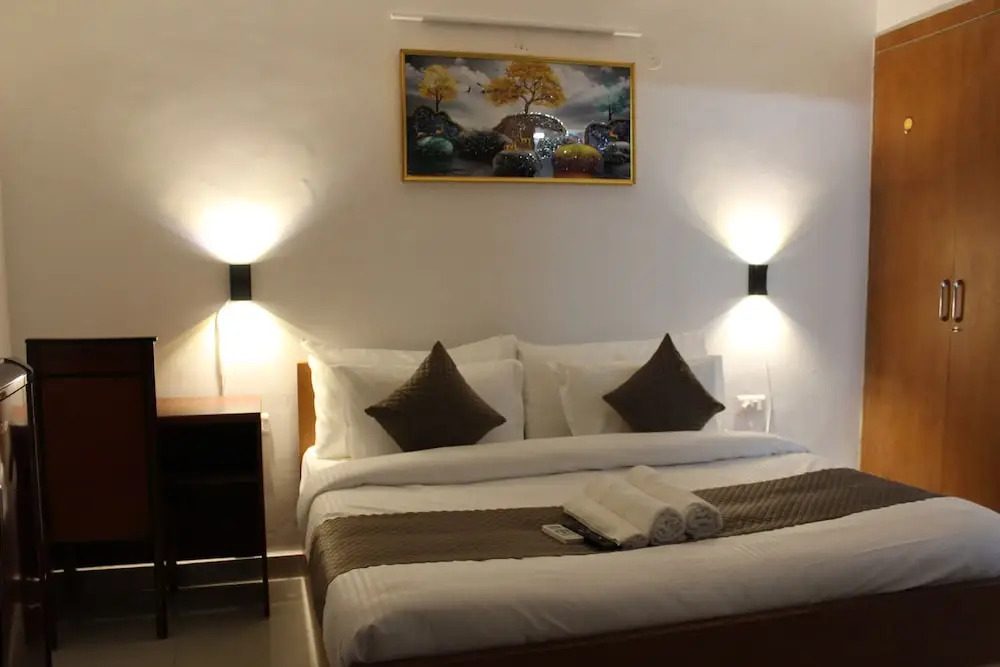 Гуруграм: Aura Luxury Studio Near Artemis Hospital