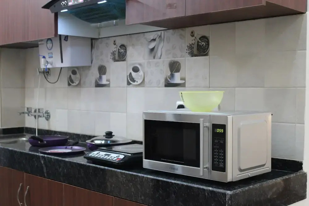 Гуруграм: Aura Luxury Studio Near Artemis Hospital