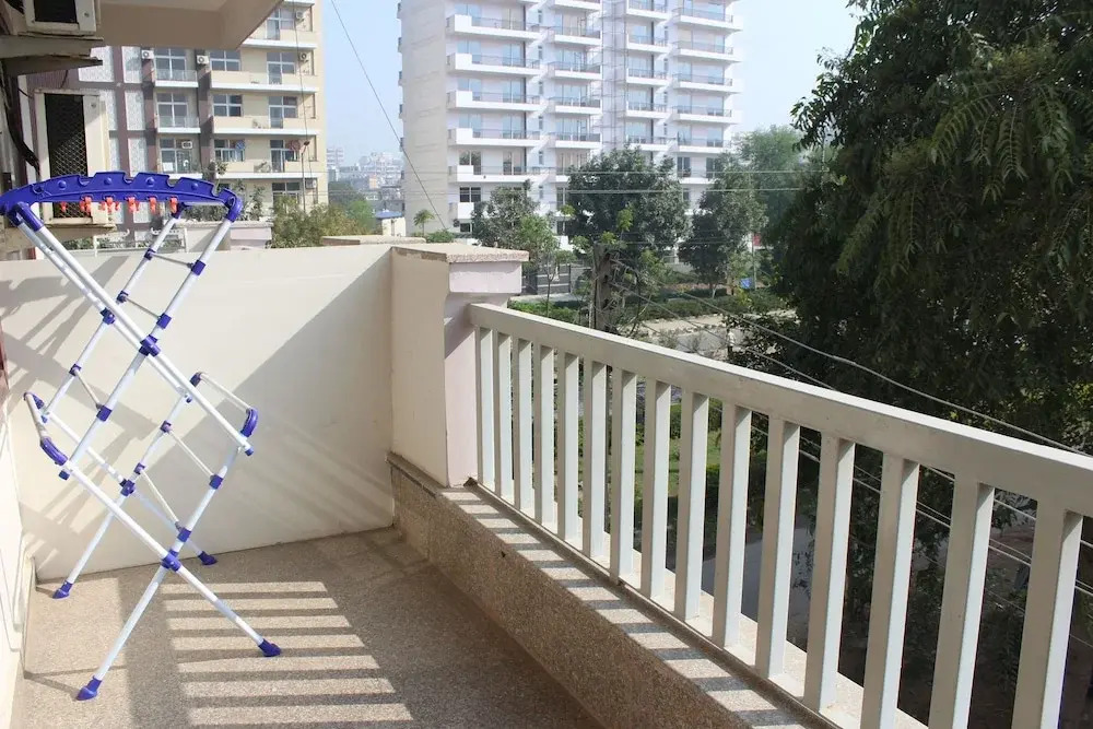 Гуруграм: Aura Luxury Studio Near Artemis Hospital