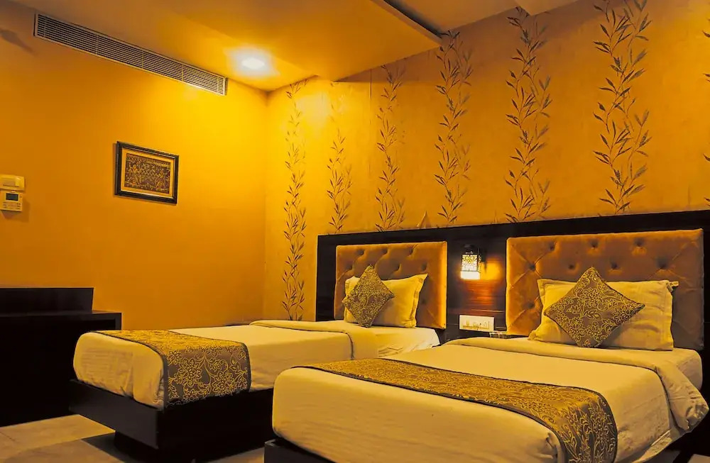 Дургапур: Park Suites