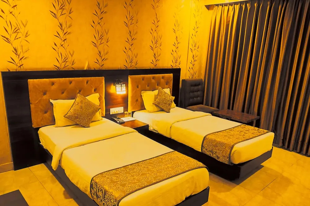 Дургапур: Park Suites