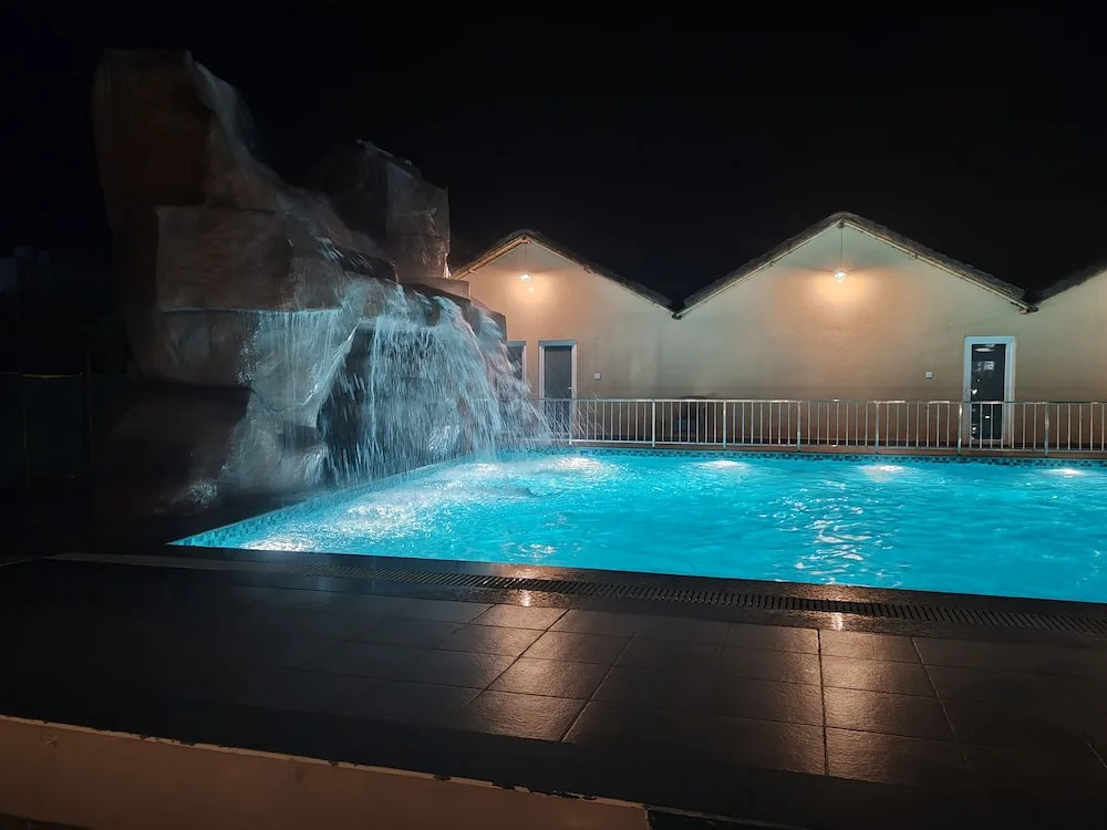 Наинитал: The Maasai Mara Resort Corbett