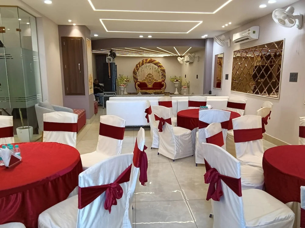 Rohtak: Razido Suites