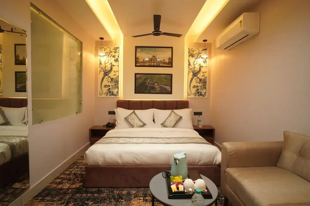 Rohtak: Razido Suites