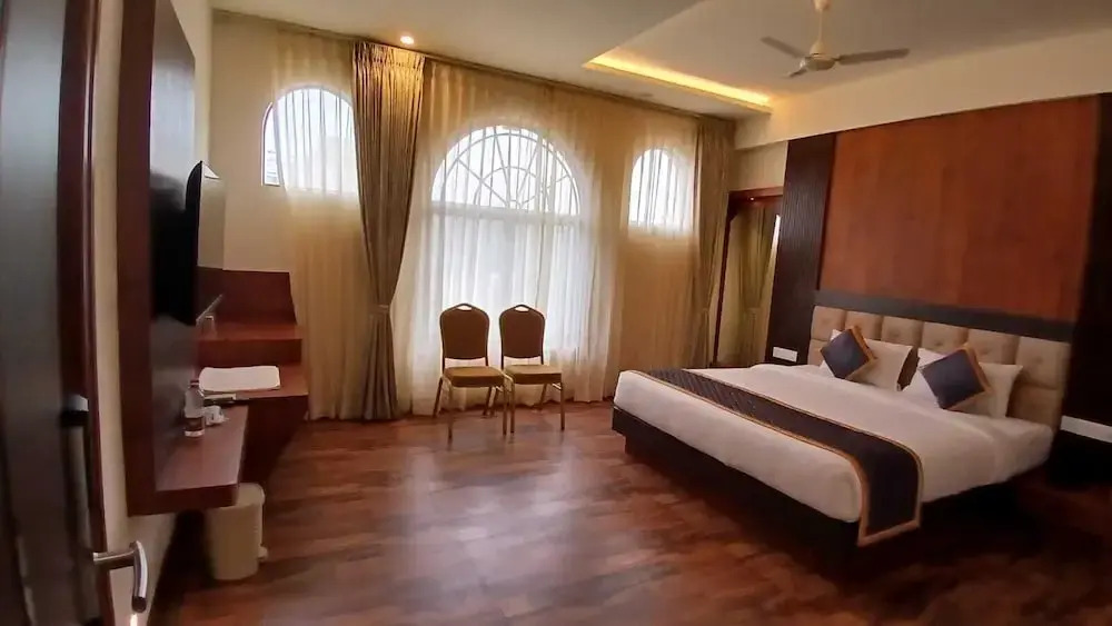 Бангалор: PPH Living Rajathagiri Palace Premium