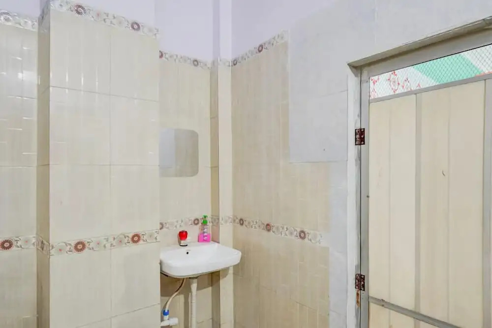 Газиабад: Zoom Hotel