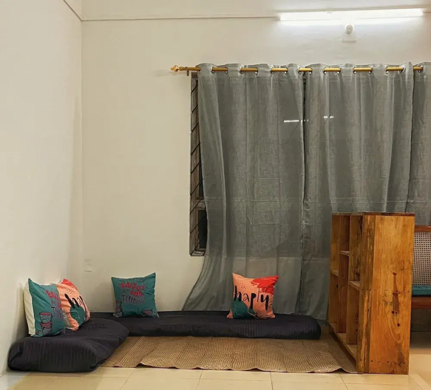Гувахати: zion backpackers hostel