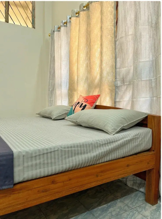 Гувахати: zion backpackers hostel