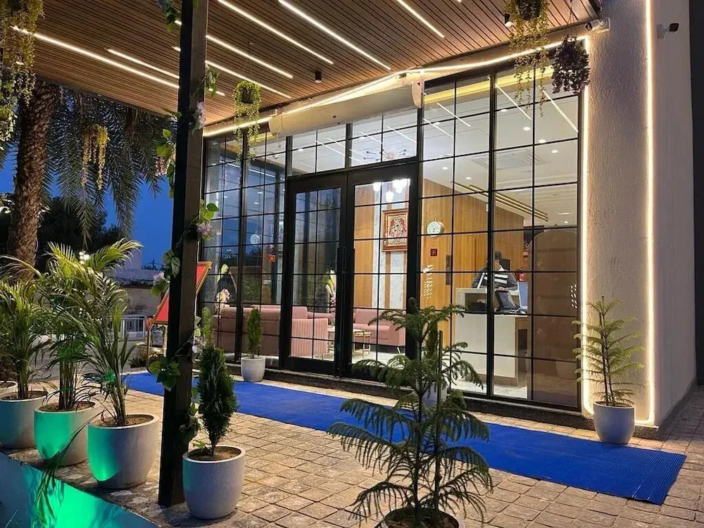 Вриндаван: Hotel Three Seasons