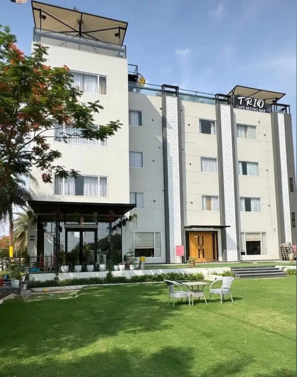 Вриндаван: Hotel Three Seasons