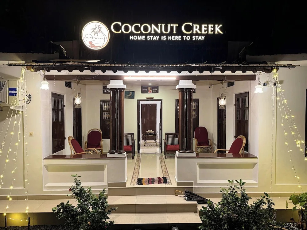 Кумараком: Coconut Creek Homestay