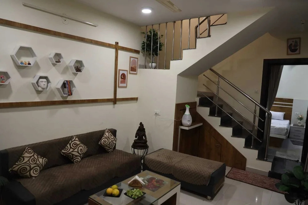 Удджайн: Nandi Homestay
