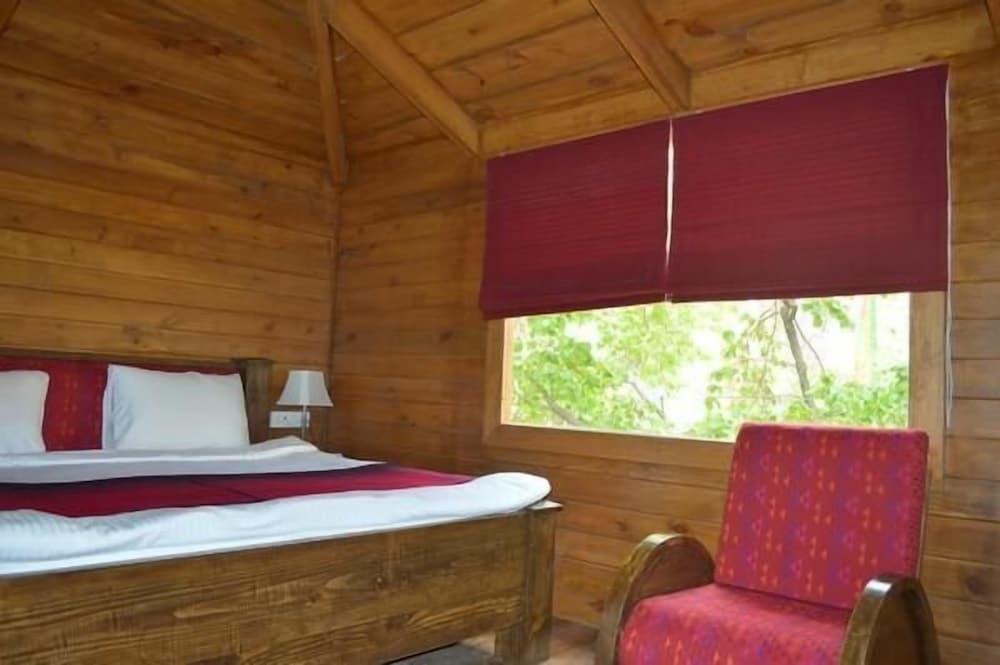 Лех: Lha - Ri - Sa Resort