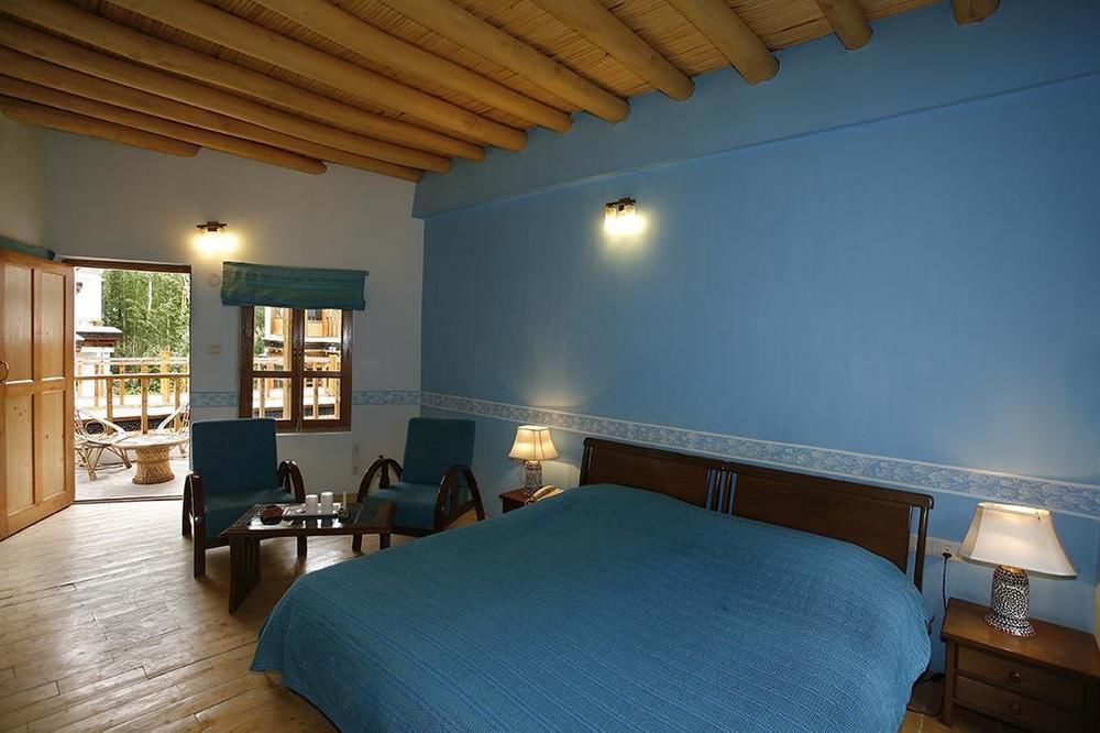 Лех: Lha - Ri - Sa Resort